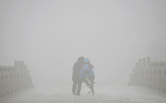 霧霾污染重度來襲，大氣監測肩負重任